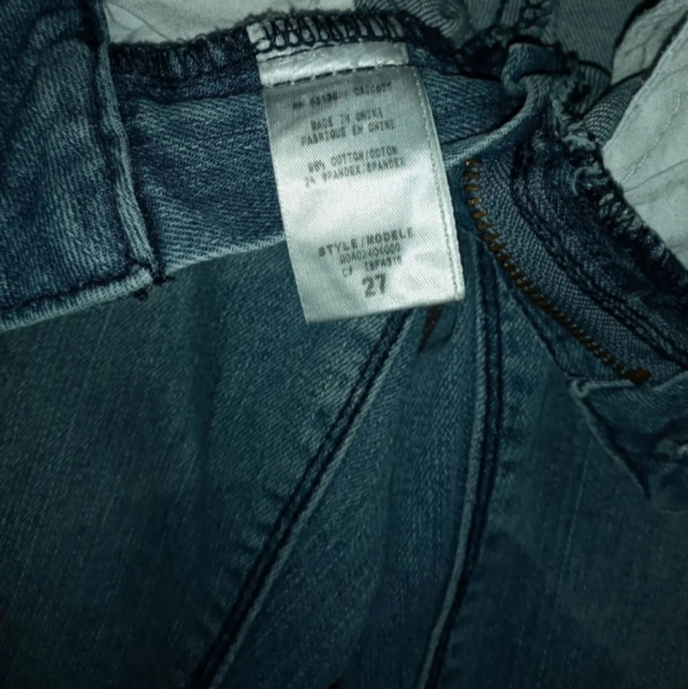 GUESS Jeans - Picture 6 of 6